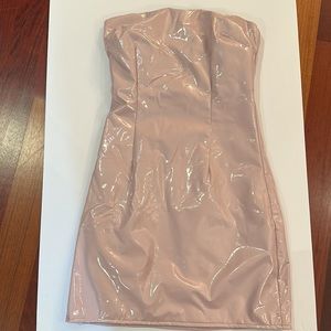 Light pink, Neoprene-style strapless dress